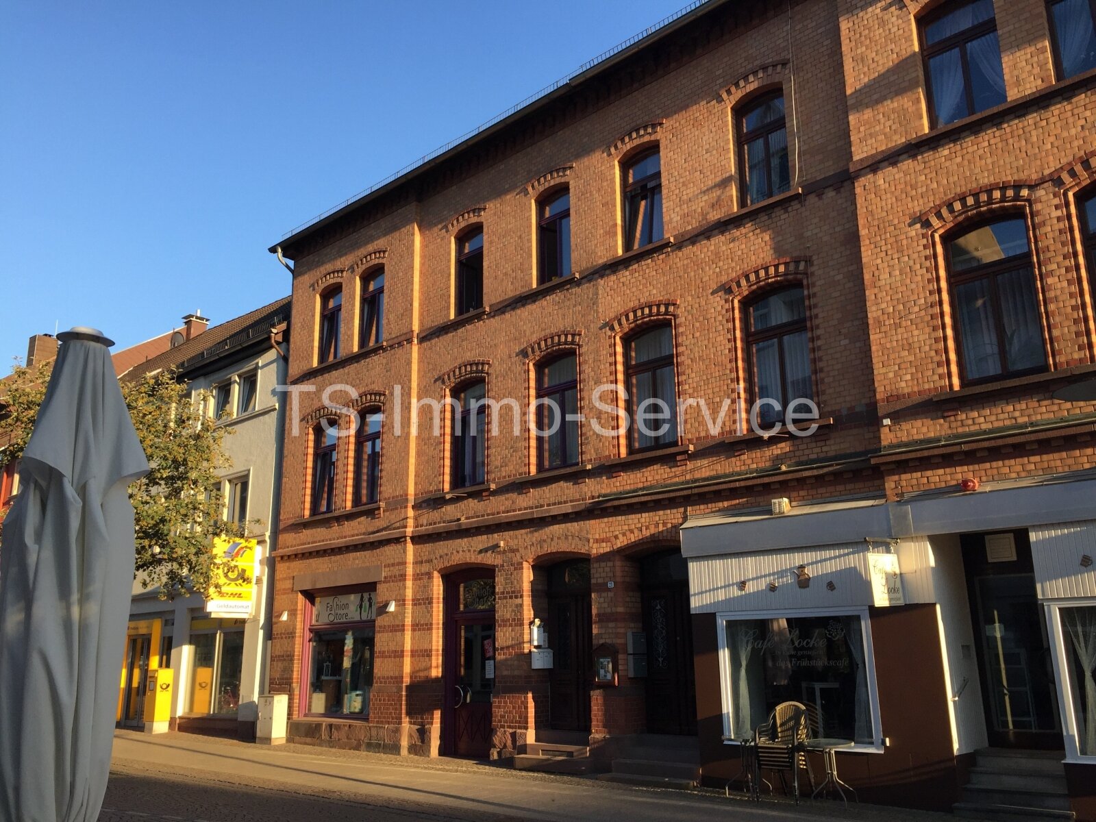 Lichtdurchflutete, großzügige DG-Wohnung im Herzen Holzmindens Lichtdurchflutete, großzügige DG-Wohnung im Herzen Holzmindens